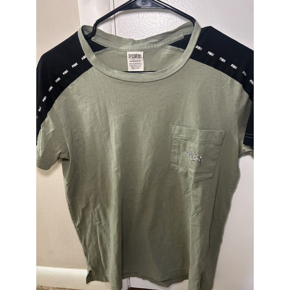 VS PINK Rare Olive Green Bling 86 Sequin Dog Pocket Tee XS Laurel Wreath Y2K